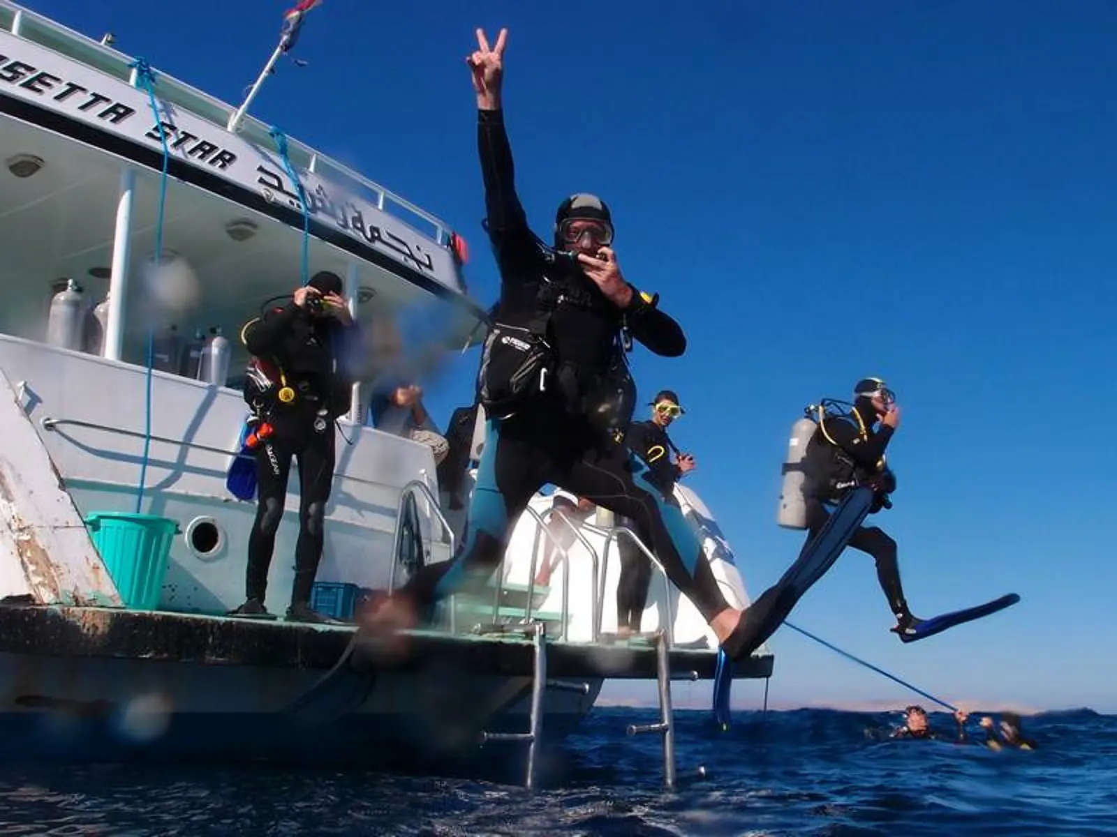 Assembling and checking scuba diving equipment | Egypt Dive